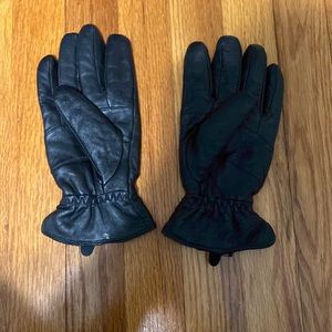 Leather gloves